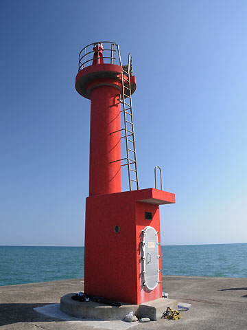 会瀬港防波堤灯台