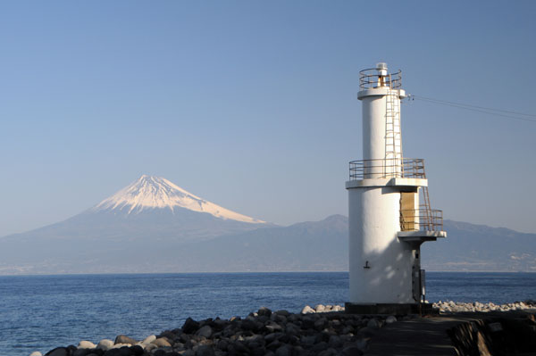 富士山と戸田灯台