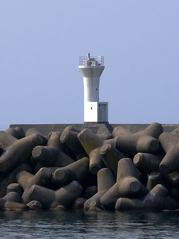 橋立港沖の島防波堤西灯台