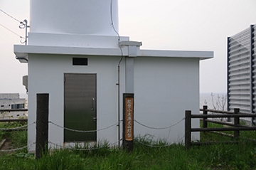 能登小木港犬山灯台