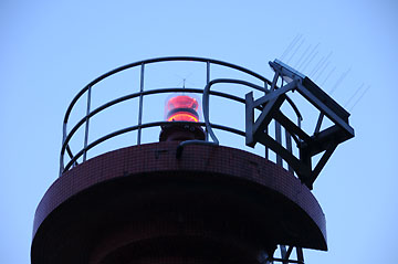 能登大沢港西防波堤灯台