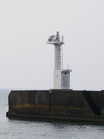塩屋港北防波堤西灯台