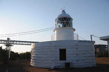 鍋島灯台