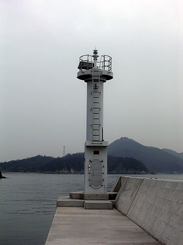 男木港一文字防波堤南灯台