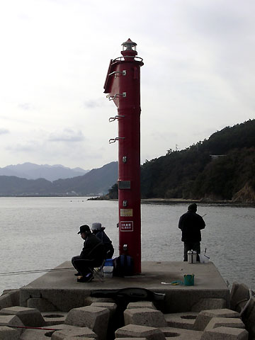 讃岐江泊港沖防波堤灯台