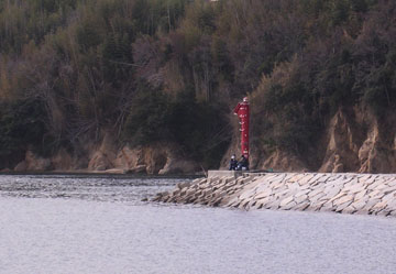 讃岐江泊港沖防波堤灯台