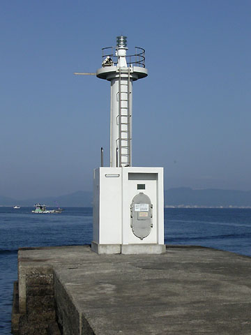 根占港北防波堤灯台