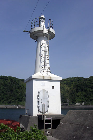 山川港番所鼻灯台