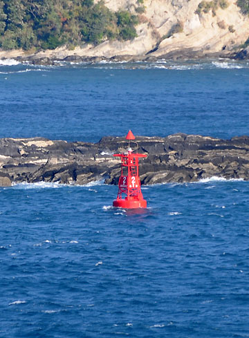 三崎港東口第2号灯浮標