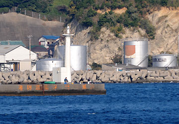 三崎港東口南防波堤灯台
