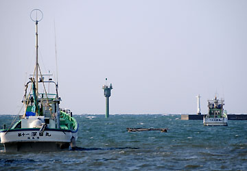 佐島港口中根灯標