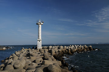 横須賀港鴨居西防波堤灯台