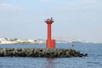 横須賀港西防波堤灯台