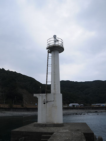 小才角港防波堤灯台