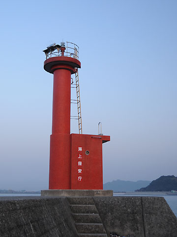 手結港外港第1防波堤灯台