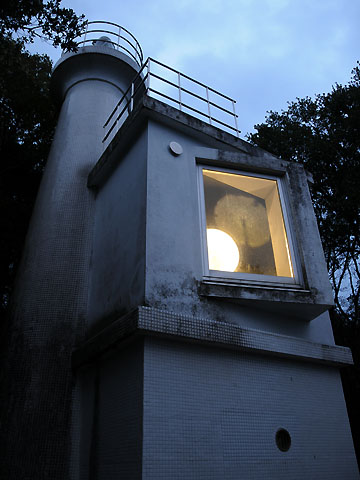 土佐長崎鼻白碆照射灯