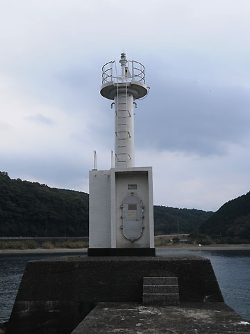 土佐清水港飛島防波堤灯台