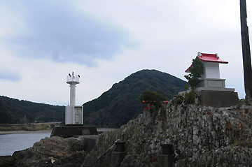 土佐清水港飛島防波堤灯台