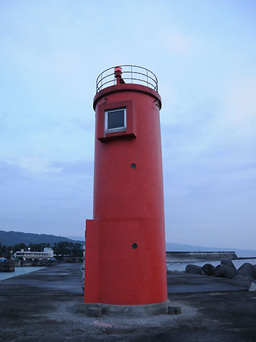 安田港東防波堤灯台