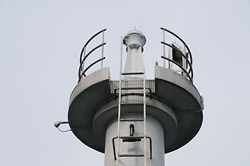 天草港上平防波堤灯台