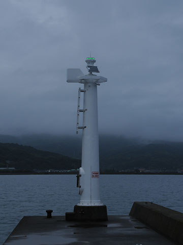 天草港栖本柳田防波堤灯台