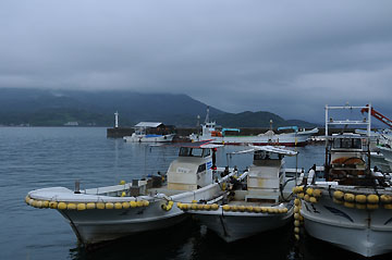 天草港栖本柳田防波堤灯台