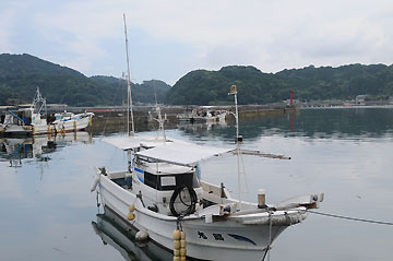 深海港7号防波堤灯台