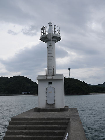 上天草港樋島防波堤灯台