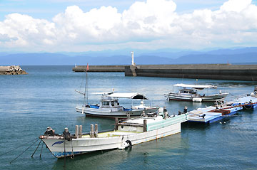上天草港永目南防波堤灯台