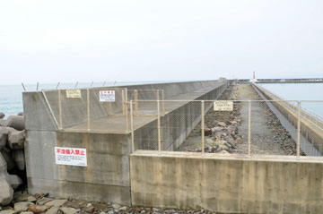 九州電力苓北発電所専用港西防波堤灯台