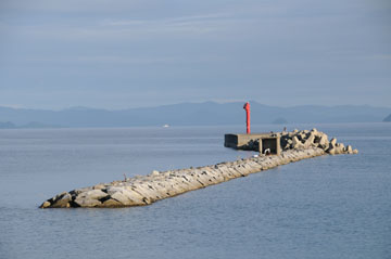 丸島港1号防波堤西灯台
