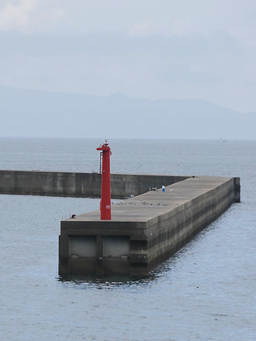 鬼池港防波堤A東灯台