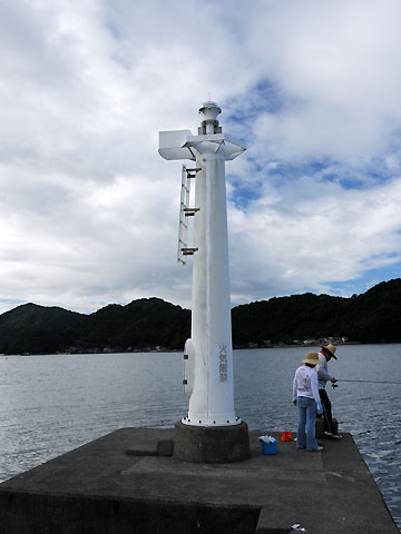 佐敷港計石西防波堤灯台