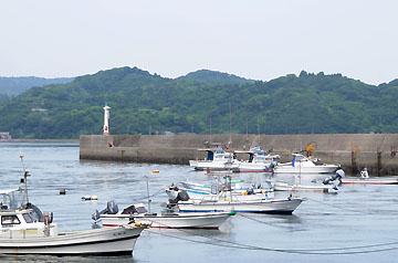 牛深港大池田防波堤灯台
