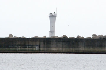 牛深港鶴崎2号防波堤南灯台