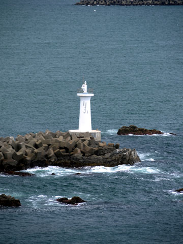 安乗埼大倉島消波堤灯台