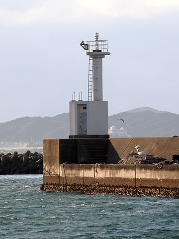 菅島港北防波堤灯台