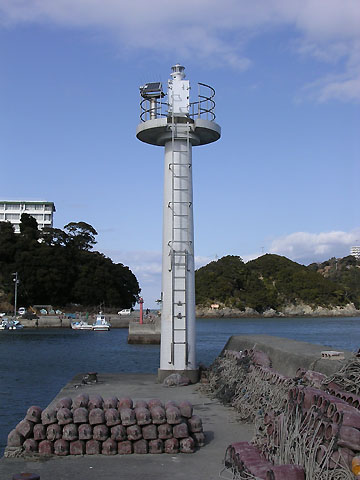 鳥羽港小浜南防波堤灯台