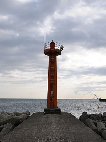 津港北防波堤灯台