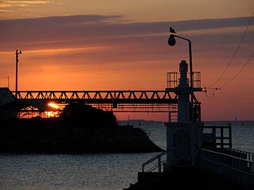 四日市港船だまり西防波堤灯台