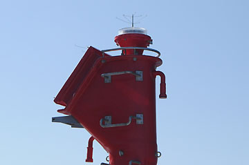 鮎川港南防波堤灯台