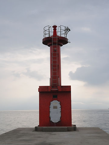 国見多比良港北防波堤灯台