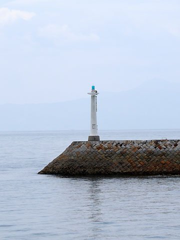 南有馬港島堤灯台
