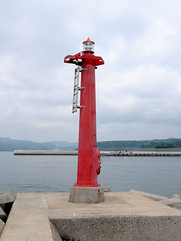 須川港灘防波堤C灯台