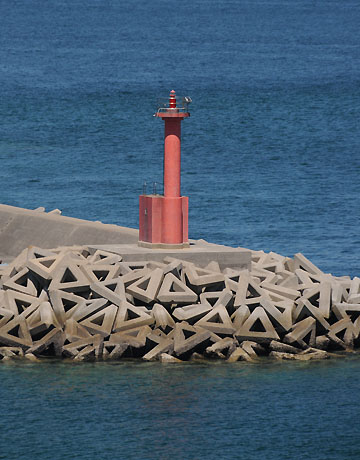 脇岬港南防波堤南灯台