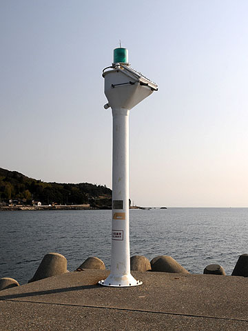 赤泊漁港南防波堤灯台