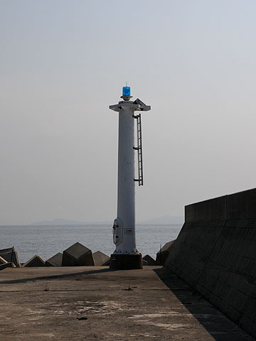 羽茂港西防波堤灯台