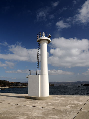 稲鯨港西防波堤灯台