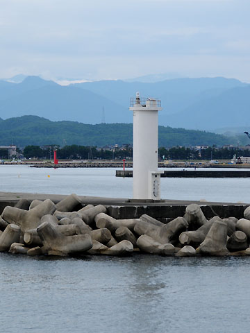 岩船港第2西防波堤灯台