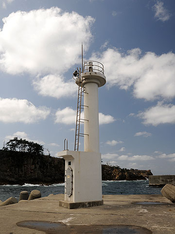 北狄港第２防波堤灯台